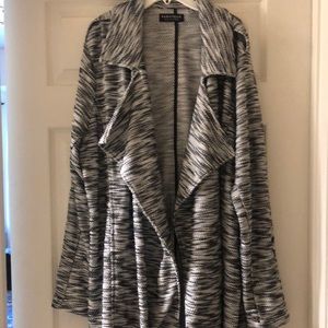 Bagatelle 2x collared sweater in black and white.NWOT